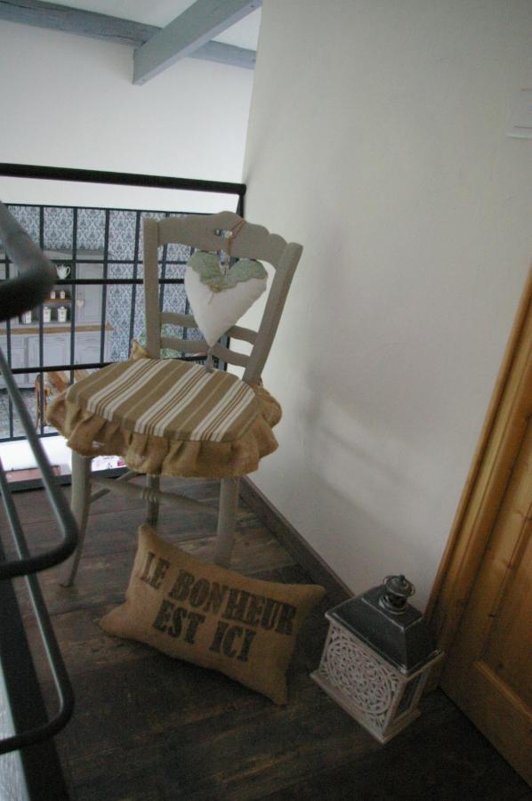Bed and Breakfast Au Charme D'Antan Feron Екстер'єр фото