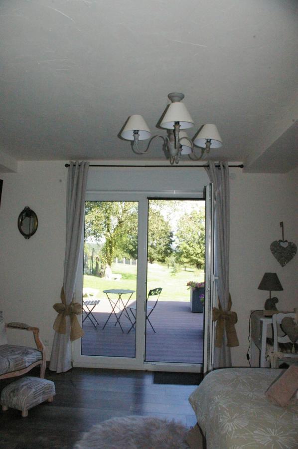 Bed and Breakfast Au Charme D'Antan Feron Екстер'єр фото