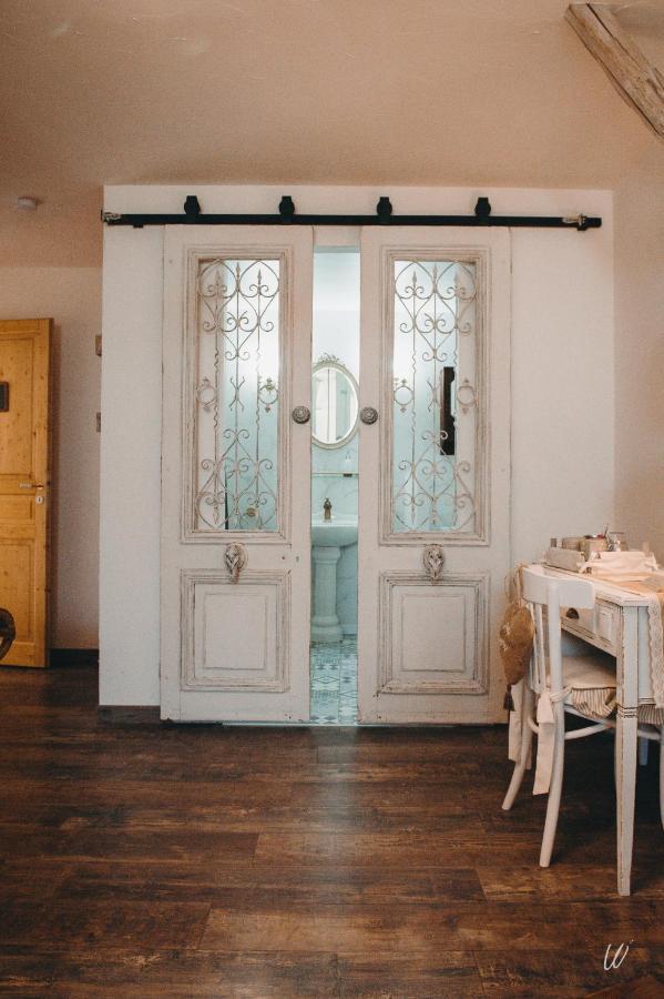 Bed and Breakfast Au Charme D'Antan Feron Екстер'єр фото