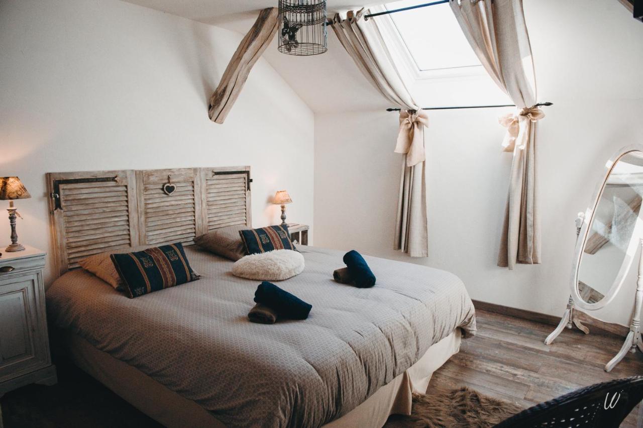 Bed and Breakfast Au Charme D'Antan Feron Екстер'єр фото